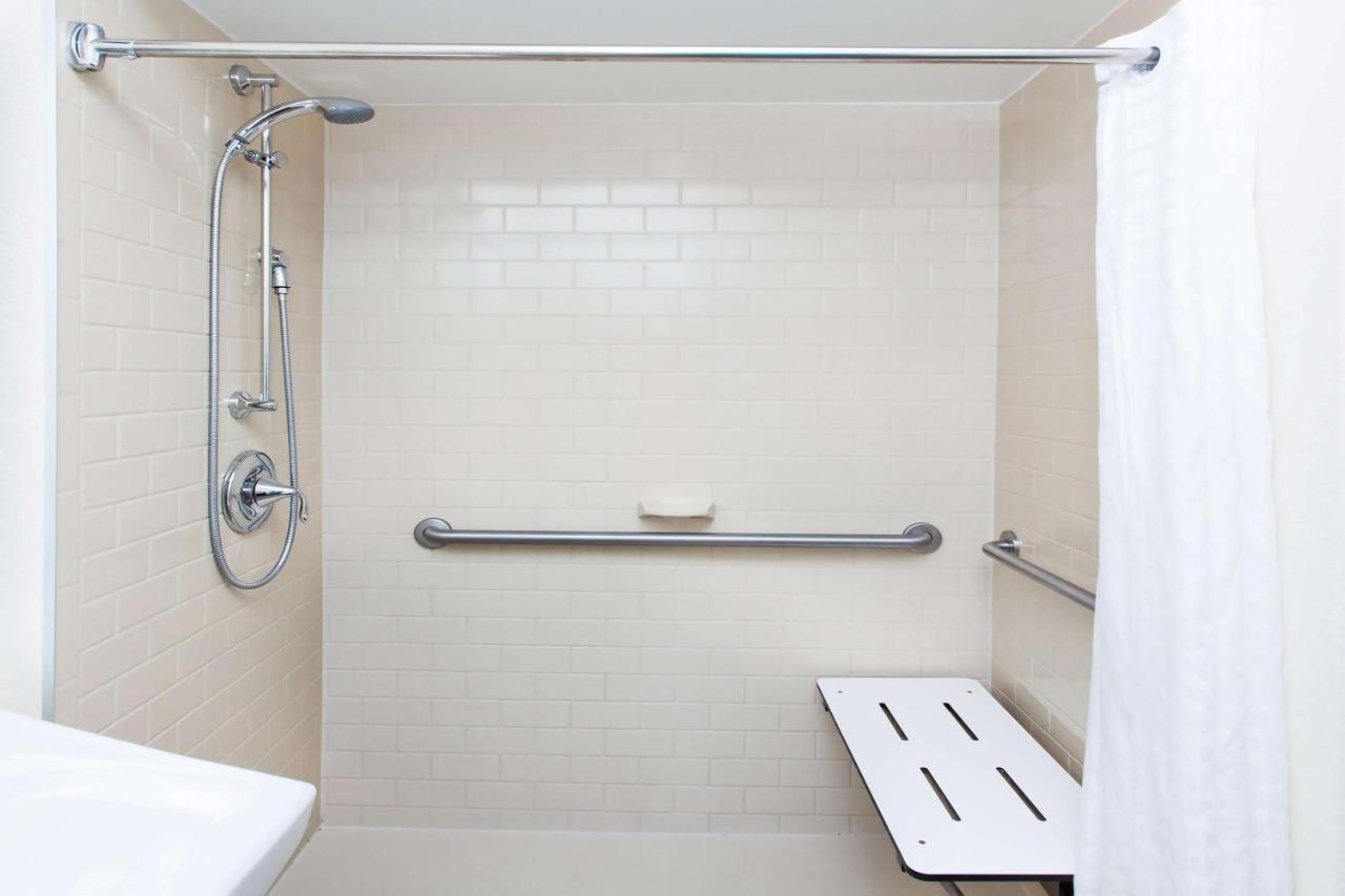 Sonesta Simply Suites Cleveland North Olmsted Airport Экстерьер фото