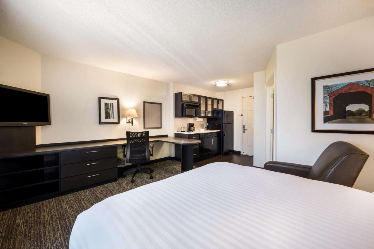 Sonesta Simply Suites Cleveland North Olmsted Airport Экстерьер фото
