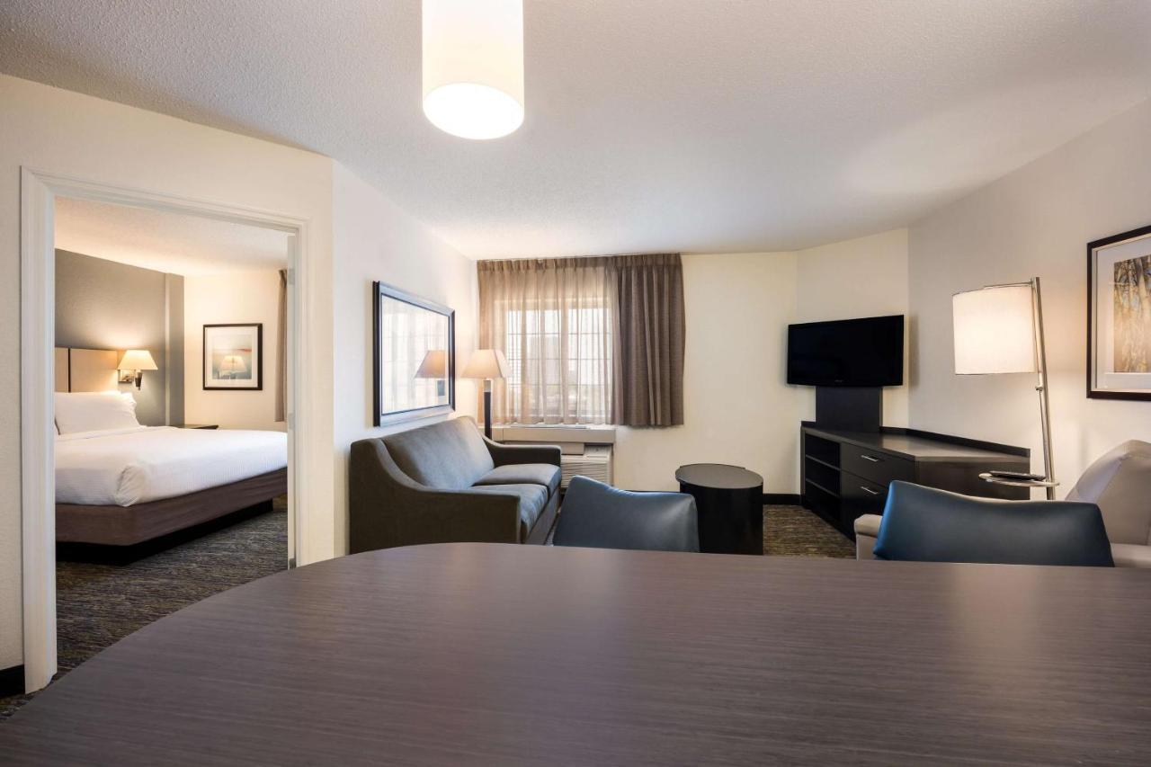 Sonesta Simply Suites Cleveland North Olmsted Airport Экстерьер фото