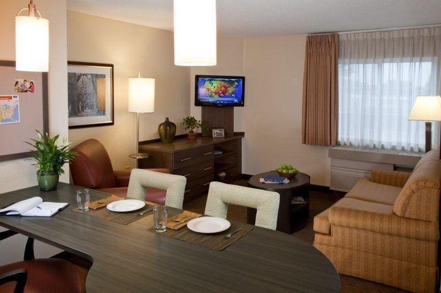 Sonesta Simply Suites Cleveland North Olmsted Airport Экстерьер фото